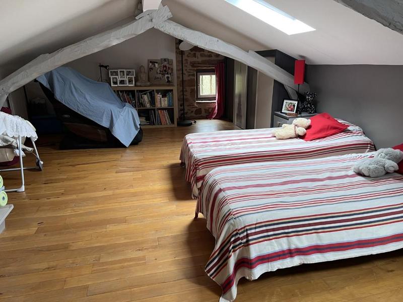 Maison en pierre - 147 m² - 7 pièces