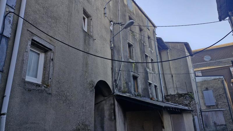 Maison - 145 m² - 9 pièces