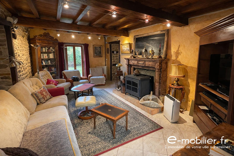 Maison - 184 m² - 8 pièces