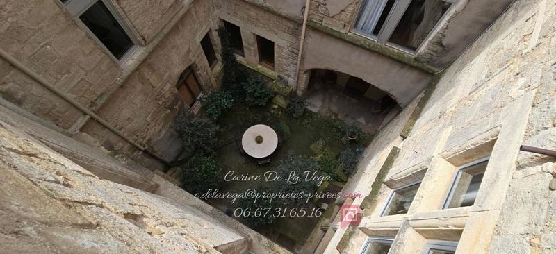 Appartement - 219 m² - 8 pièces