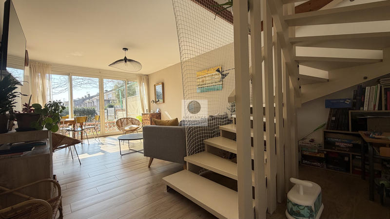 Maison - 111 m² - 6 pièces