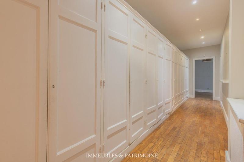 Appartement - 322 m² - 7 pièces