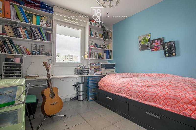 Appartement - 90 m² - 5 pièces