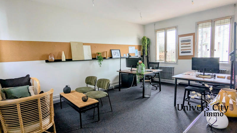 Maison - 284 m² - 11 pièces