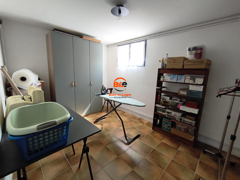 Villa - 223 m² - 9 pièces