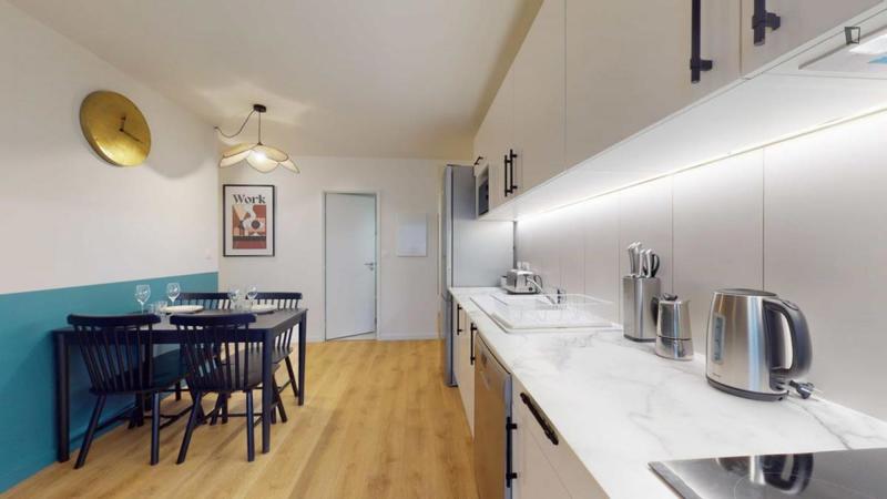 Chambre - 9 m² - 4 pièces