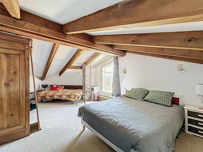 Maison - 180 m² - 6 pièces