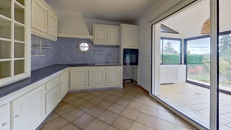 Maison - 214 m² - 5 pièces