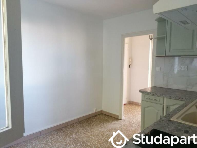 Chambre - 25 m² - 1 pièce