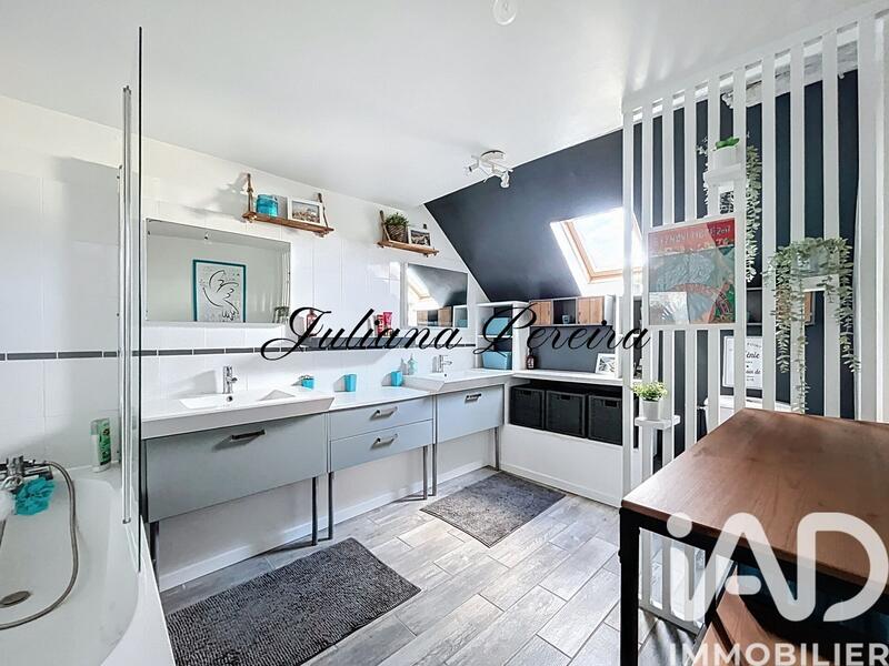 Maison - 189 m² - 9 pièces