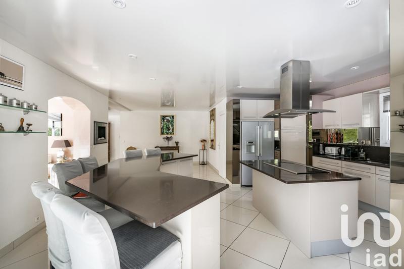 Maison - 270 m² - 7 pièces