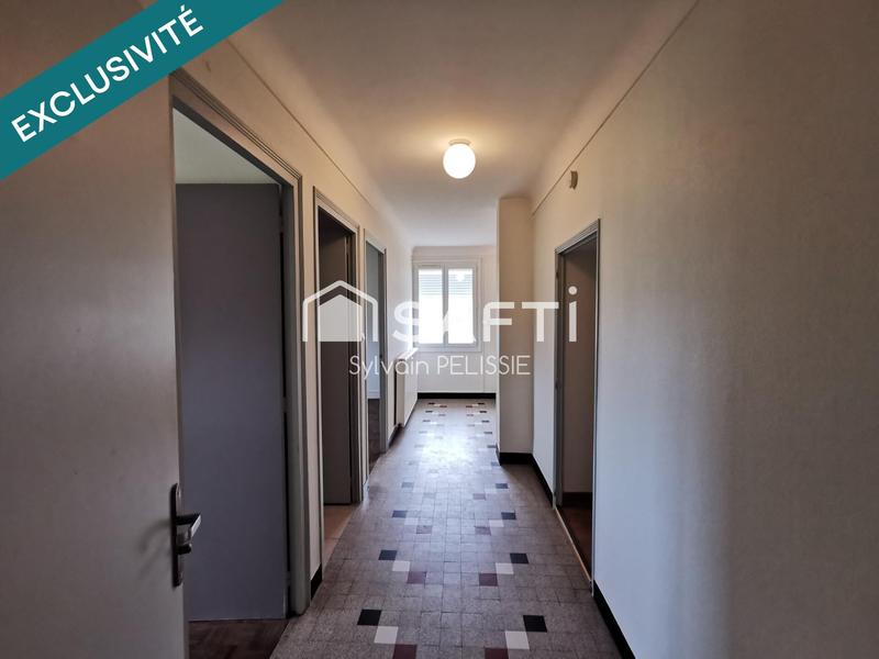 Maison - 230 m² - 9 pièces
