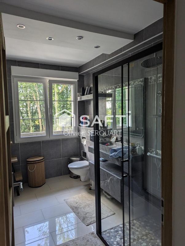 Maison - 215 m² - 7 pièces