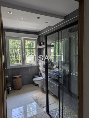 Maison - 215 m² - 7 pièces