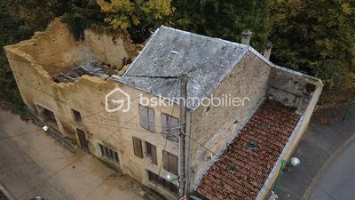 Maison - 150 m² - 1 pièce