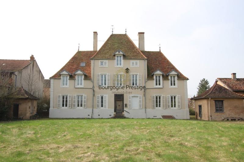 Demeure - 304 m² - 10 pièces