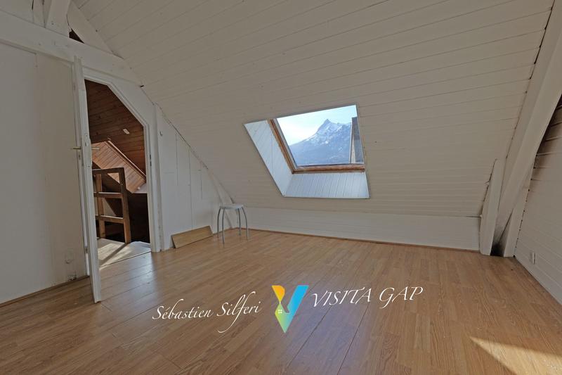 Maison - 107 m² - 6 pièces