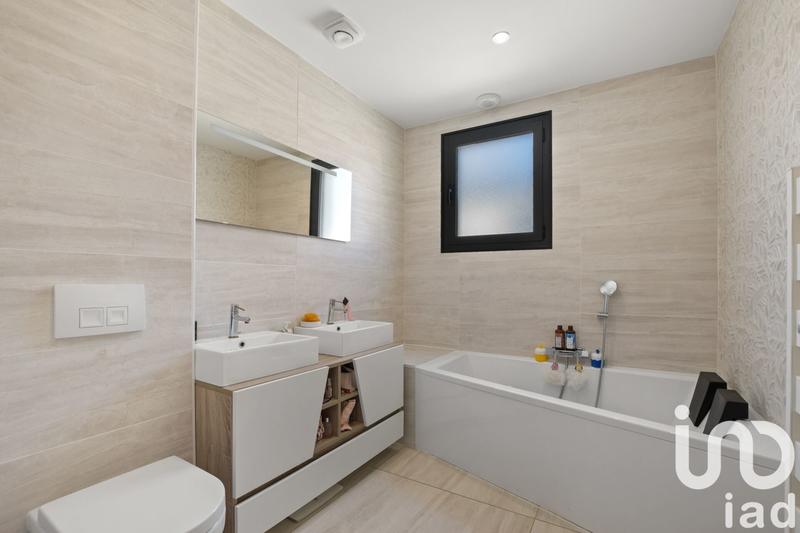 Maison - 127 m² - 5 pièces