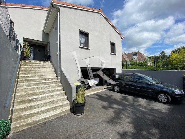 Appartement - 130 m² - 5 pièces