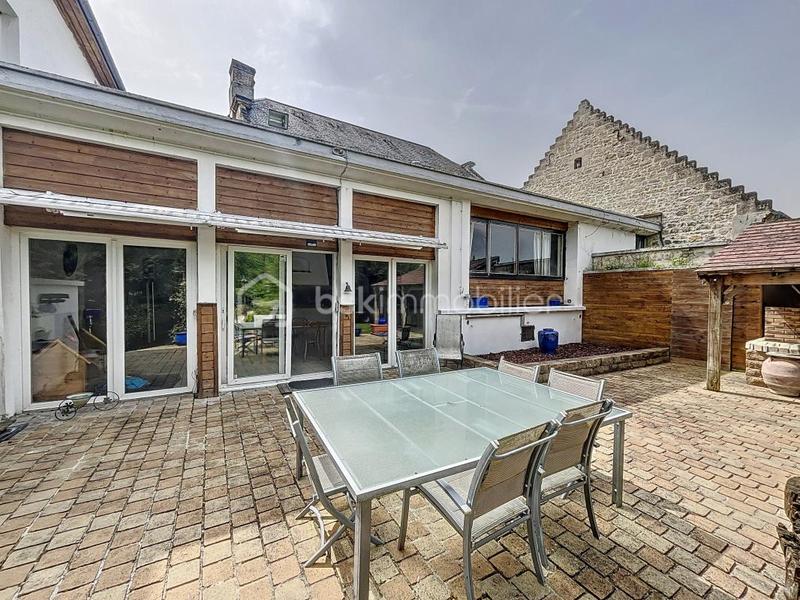 Propriété - 550 m² - 18 pièces