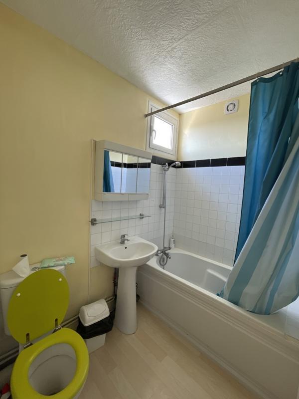 Studio - 25 m² - 1 pièce