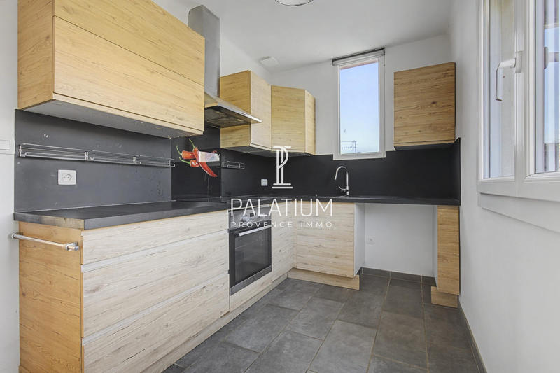 Maison - 96 m² - 5 pièces