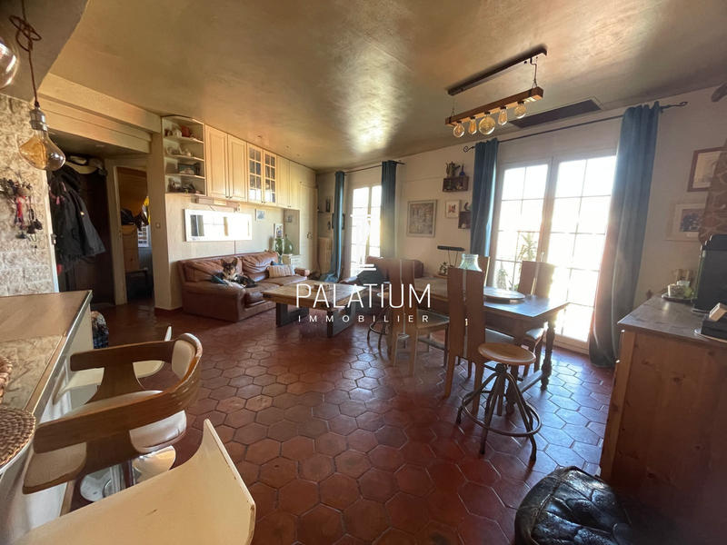 Appartement - 81 m² - 5 pièces