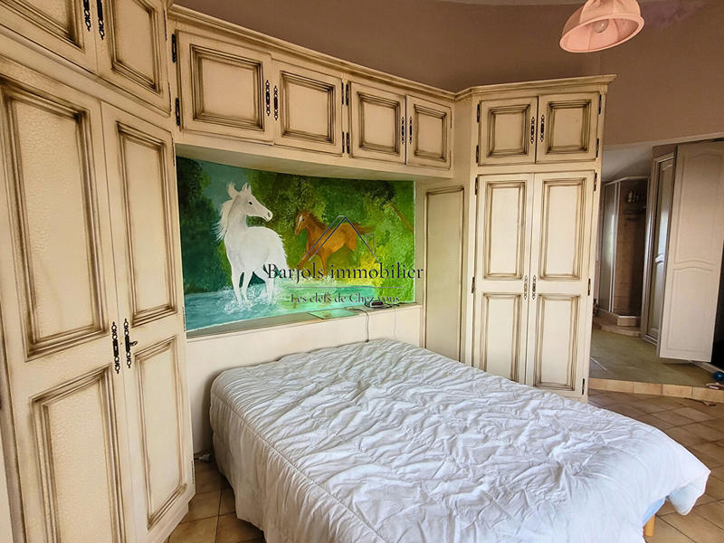 Villa - 200 m² - 7 pièces