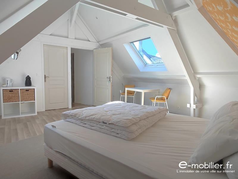 Maison - 183 m² - 8 pièces