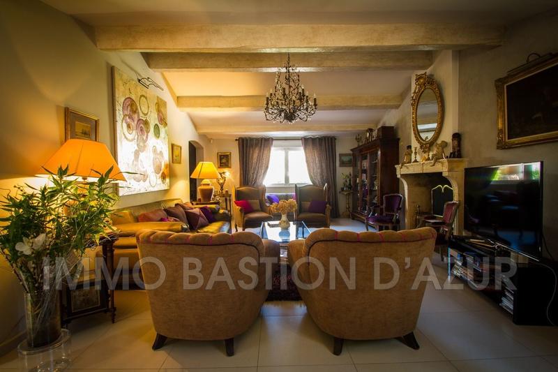 Villa - 355 m² - 7 pièces