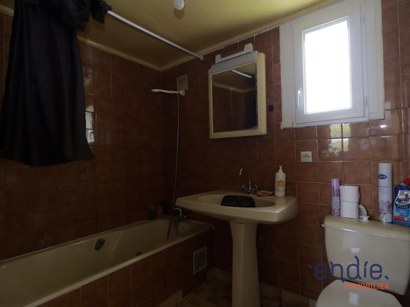 Maison - 64 m² - 5 pièces