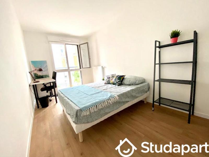 Chambre - 13 m² - 1 pièce