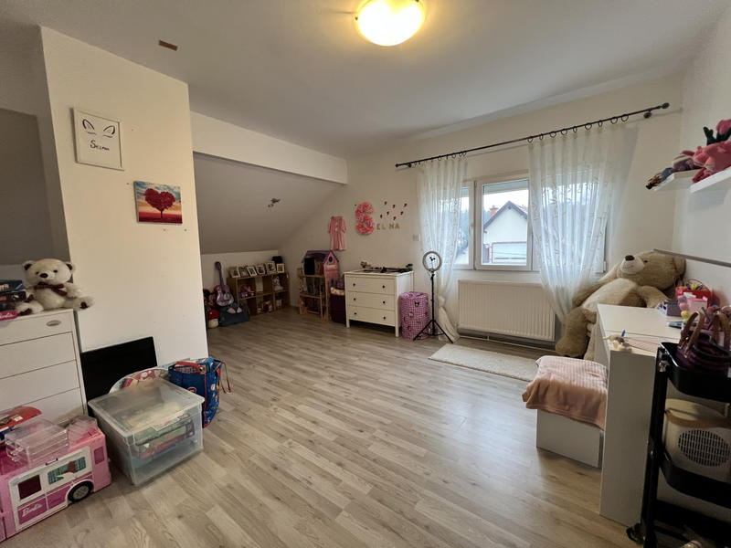 Maison - 106 m² - 6 pièces