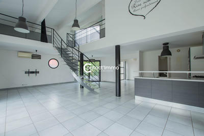 Maison - 150 m² - 4 pièces