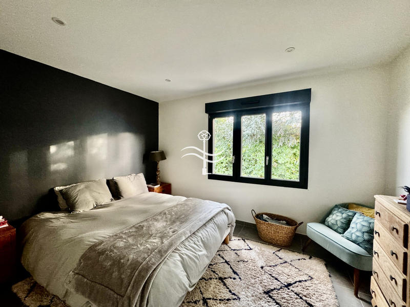 Maison - 208 m² - 9 pièces