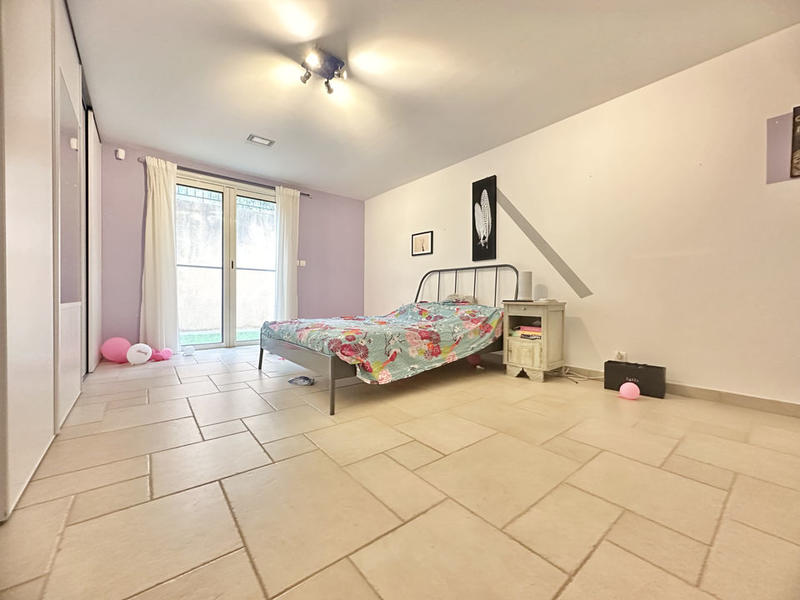 Propriété - 160 m² - 6 pièces