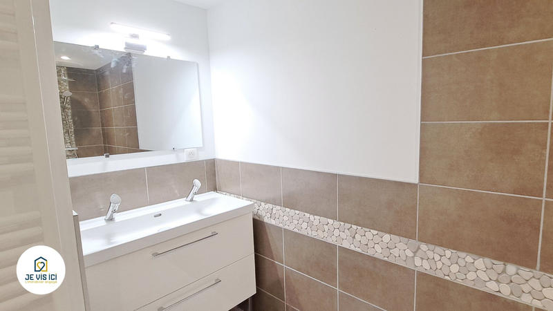 Loft - 92 m² - 5 pièces