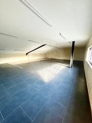 Bureau - 130 m² - 1 pièce