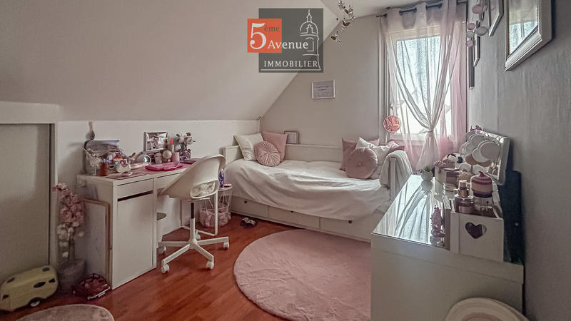 Maison - 137 m² - 6 pièces