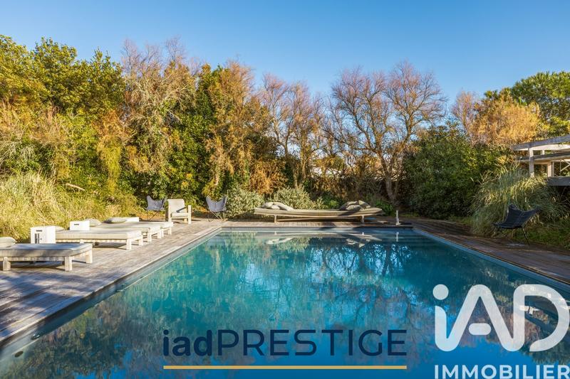 Maison - 257 m² - 8 pièces