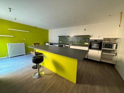 Maison - 200 m² - 6 pièces