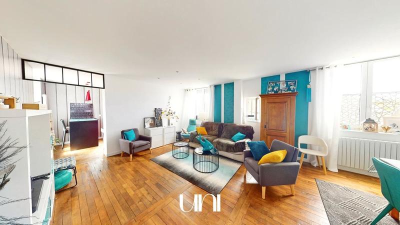 Maison - 422 m² - 12 pièces