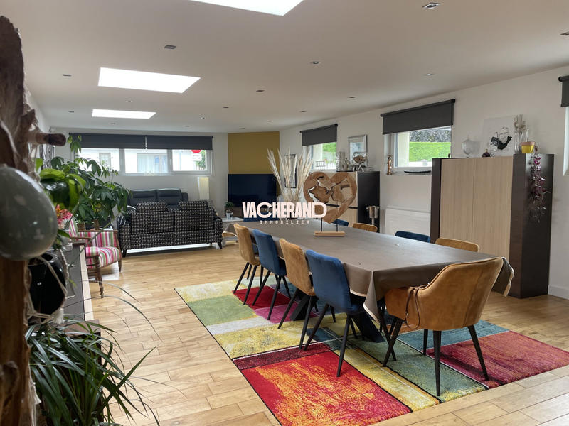 Maison contemporaine - 203 m² - 5 pièces