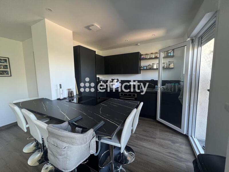 Pavillon - 65 m² - 4 pièces