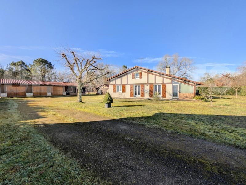 Maison de village - 138 m² - 6 pièces