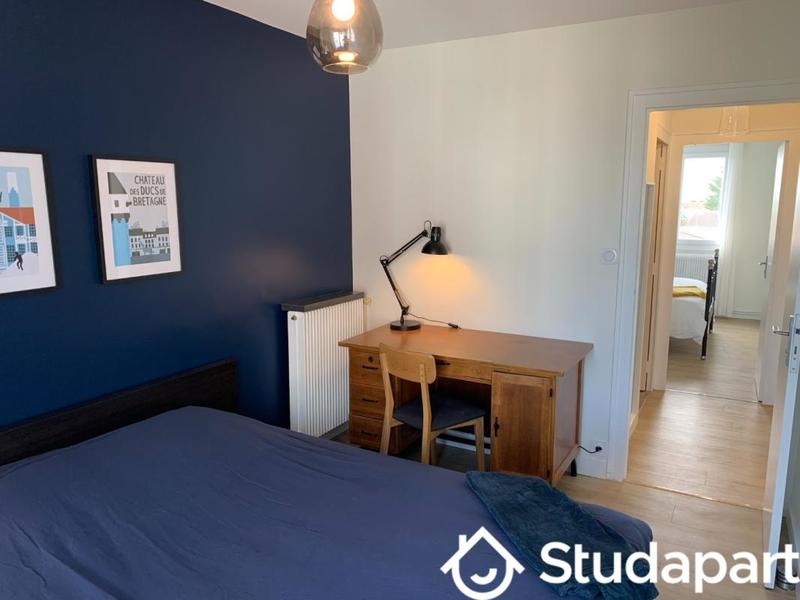 Chambre - 11 m² - 1 pièce