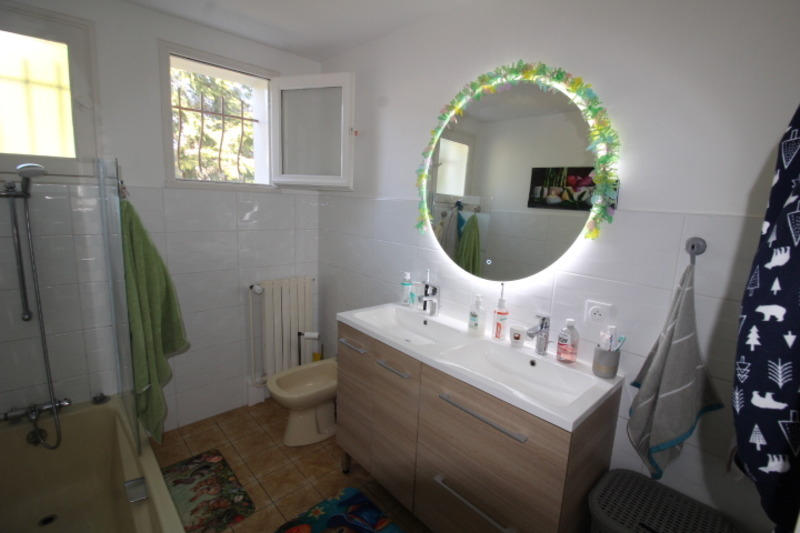 Maison - 141 m² - 10 pièces