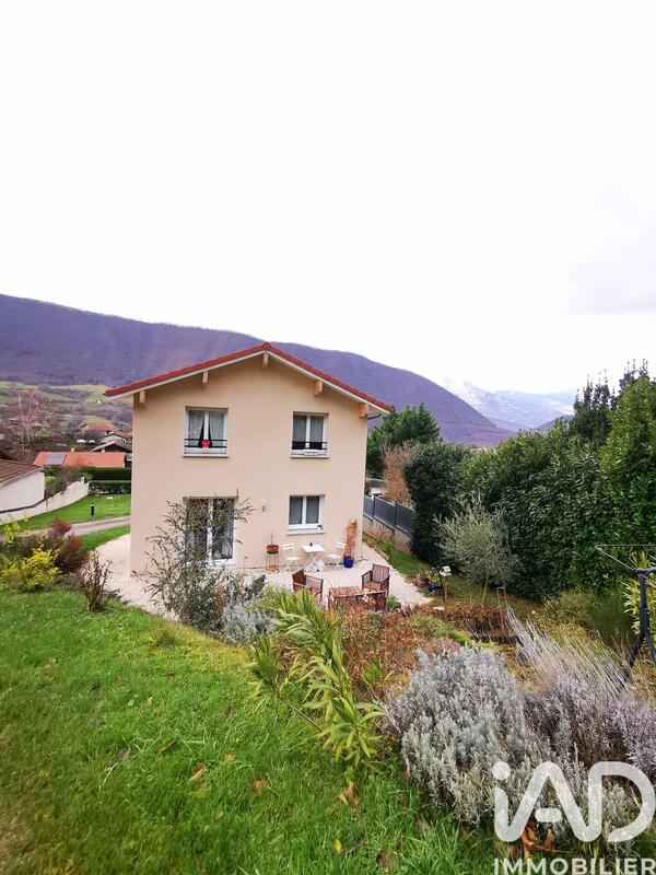 Maison - 84 m² - 5 pièces