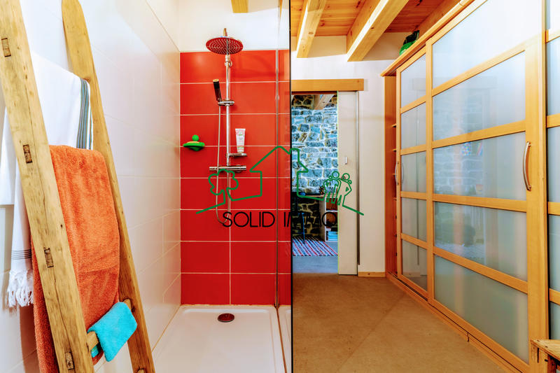 Appartement - 100 m² - 2 pièces