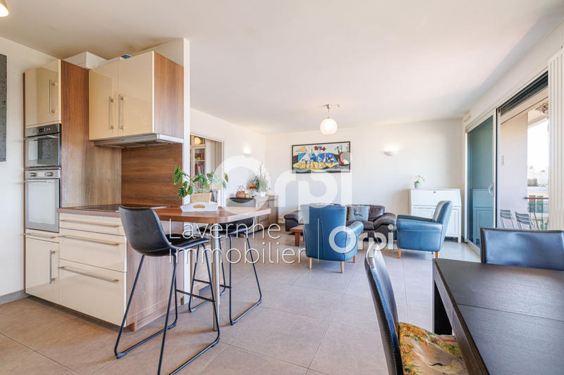 Appartement - 99 m² - 5 pièces